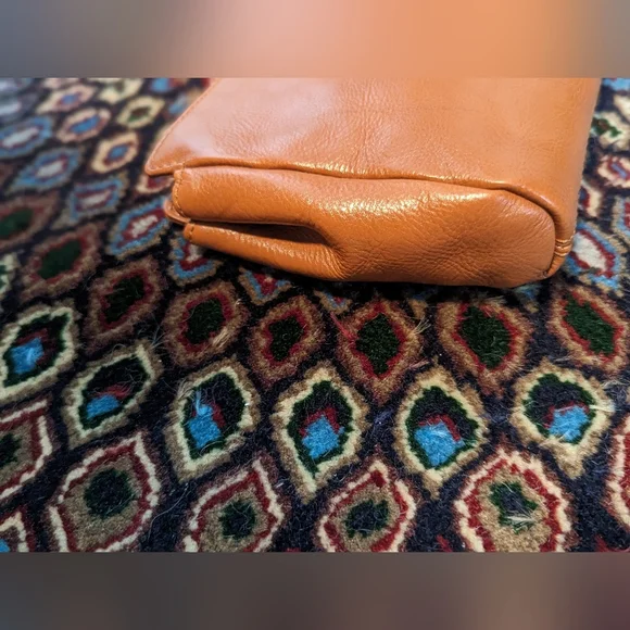 NWT Hobo Delanna Cognac Clutch - Picture 7 of 7
